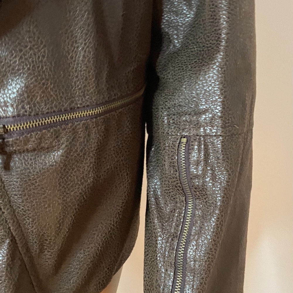 Vintage vegan brown snake printed brown jacket! - Picture 5 of 16